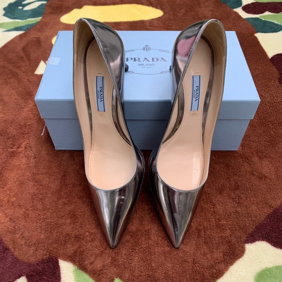 Prada Pumps - Picture 2 of 11